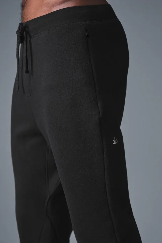 Die Triumph-Jogginghose – Schwarz
