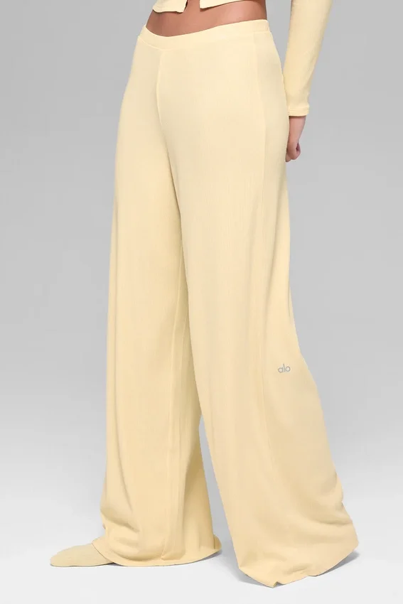 Dreamlight Straight-Hose mit mittlerer Leibhöhe – Candlelight Yellow