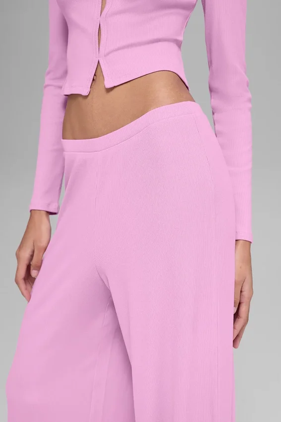 Dreamlight Straight-Hose mit mittlerer Leibhöhe – Candy Heart Pink