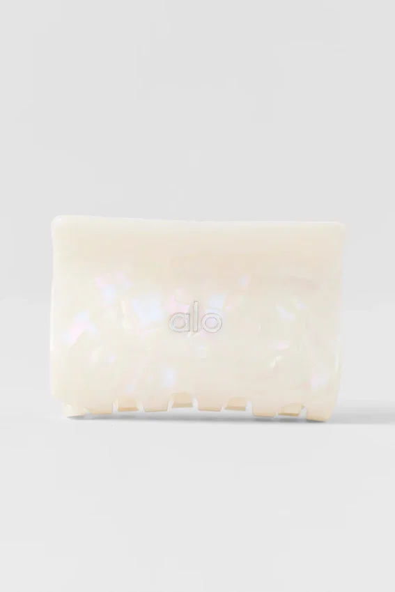 Effortless Claw Clip – White Pearl