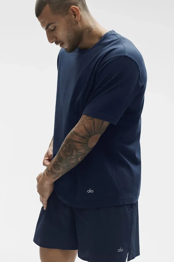 Essential Kurzarmshirt für den Street-Stil – Navy