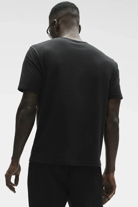 Essential Kurzarmshirt für den Street-Stil – Schwarz