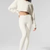 Extrem kurz geschnittener Pullover – Elfenbein