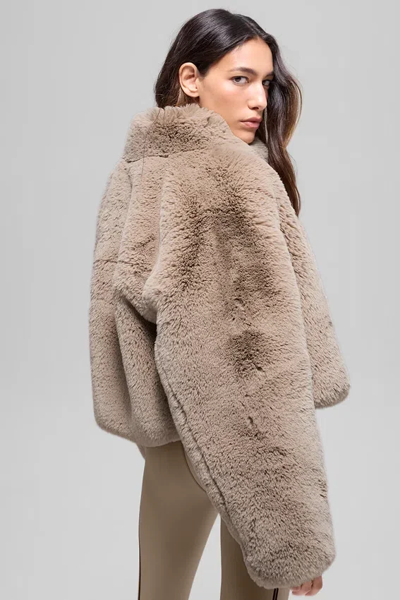 Faux Fur Allure Jacke – Oat