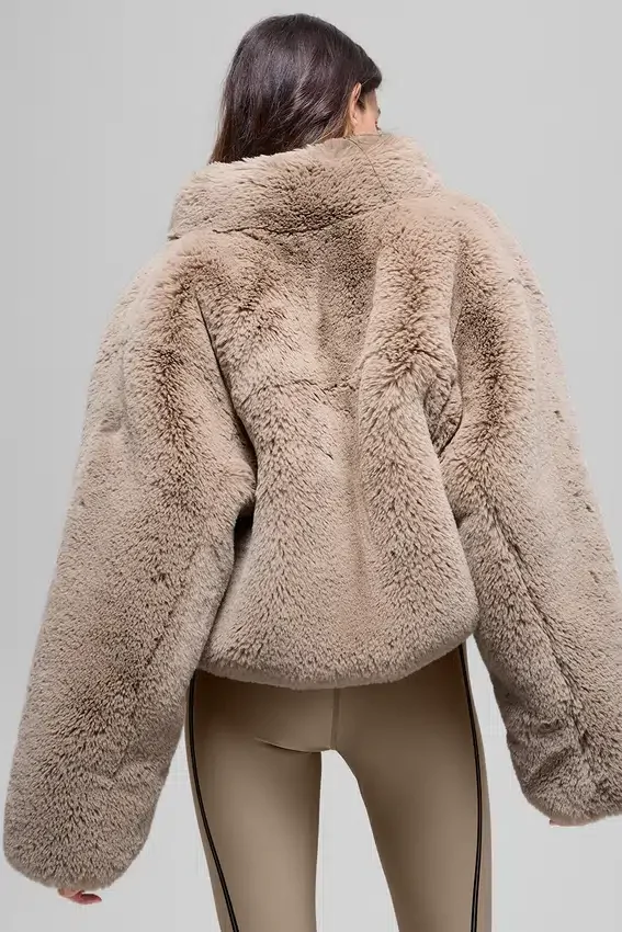 Faux Fur Allure Jacke – Oat