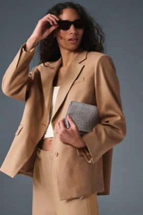 First-Class-Blazer – Toasted Almond