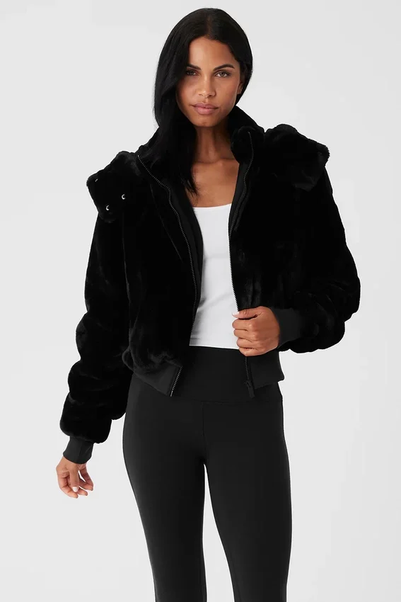 Foxy-Jacke aus Kunstfell – Schwarz