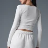 Gather Langarmshirt – Weiß