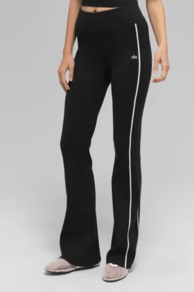 Gerippte Pullover-Strick-Highline-Flare-Hose – Schwarz/Weiß