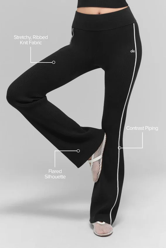 Gerippte Pullover-Strick-Highline-Flare-Hose – Schwarz/Weiß