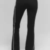 Gerippte Pullover-Strick-Highline-Flare-Hose – Schwarz/Weiß
