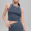 Gerippter, kurz geschnittener Pullover aus Strick – „Highline“ – Bluestone/Weiß