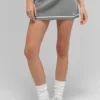 Gerippter Pullover-Strick-Highline-Minirock – Lunar Grey/Weiß