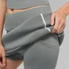 Gerippter Pullover-Strick-Highline-Minirock – Lunar Grey/Weiß
