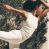 Geripptes En Pointe Top – Elfenbein