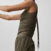 Geripptes En-Pointe-Top – Olive Tree