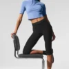 Geripptes Mesh-Kurzarmshirt – Kristallklares Blau