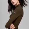 Geripptes „Mesmerize“-Langarmshirt mit Stehkragen – Espresso