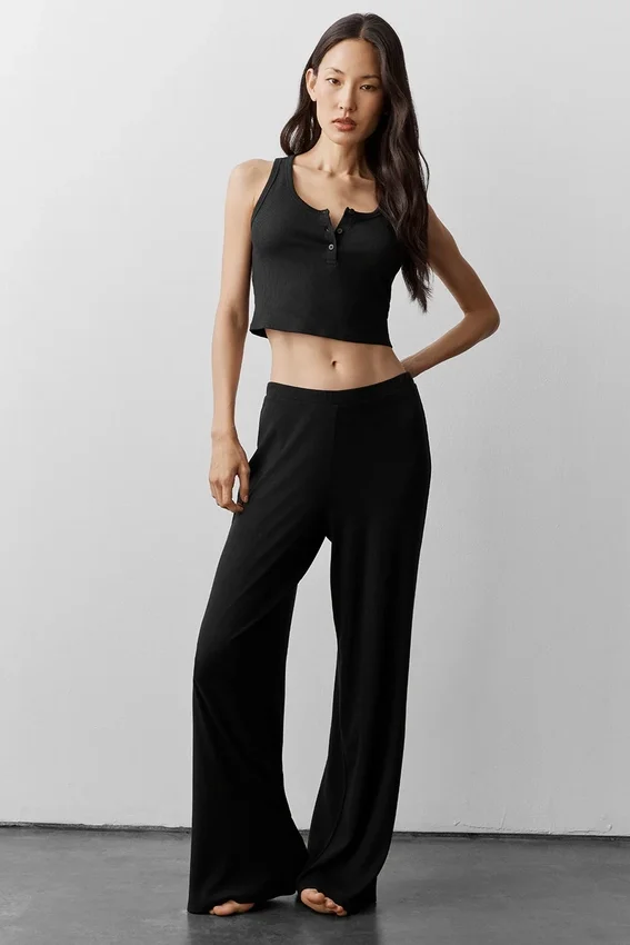 Geripptes Modal-Henley-Top – Schwarz
