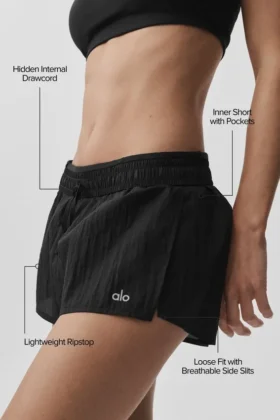 Go Time Shorts mit mittlerer Leibhöhe – Schwarz