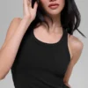 „Goddess Ribbed Go-To Top“ – Schwarz