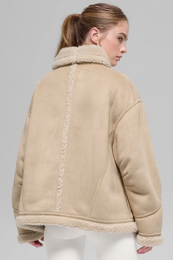 Grand-Jacke aus Kunstlammfell – Woodland Tan