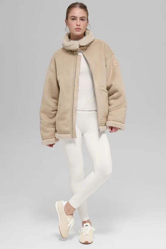 Grand-Jacke aus Kunstlammfell – Woodland Tan