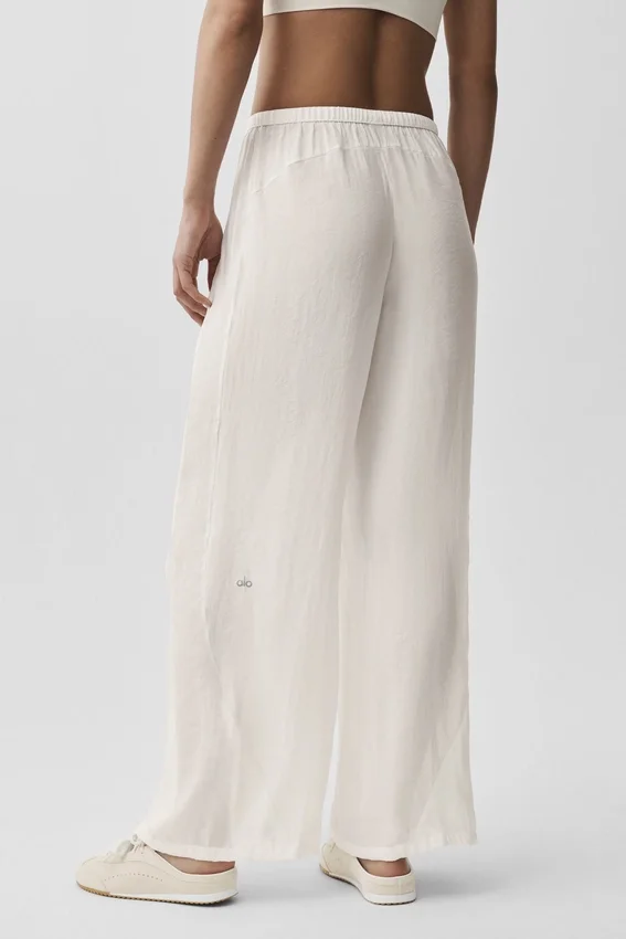 Halbtransparente „Golden Hour“-Hose mit High-Waist und geradem Bein – Elfenbein