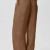 Halbtransparente „Golden Hour“-Hose mit High-Waist und geradem Bein – Sun Kissed Brown