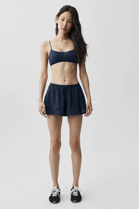 Halbtransparente „Golden Hour“-Shorts mit mittlerer Leibhöhe – Marineblau