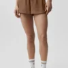 Halbtransparente „Golden Hour“-Shorts mit mittlerer Leibhöhe – Sun Kissed Brown