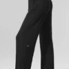 Halbtransparente, zarte Lounge-Hose mit ausgestelltem Bein – Schwarz