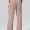 Halbtransparente, zarte Lounge-Hose mit ausgestelltem Bein – Taupe