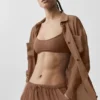 Halbtransparentes „Golden Hour“-Langarmshirt mit Knopfleiste – Sun Kissed Brown