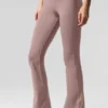 High-Waist Airbrush 7/8 Bootcut-Leggings – Taupe