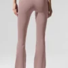 High-Waist Airbrush 7/8 Bootcut-Leggings – Taupe