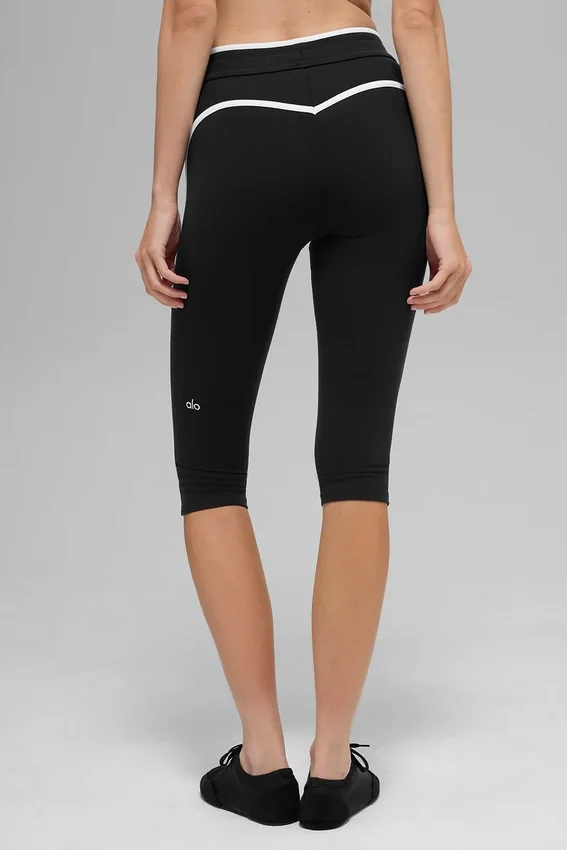 High-Waist Airbrush Caprihose im Race-Pace-Stil – Schwarz/Weiß