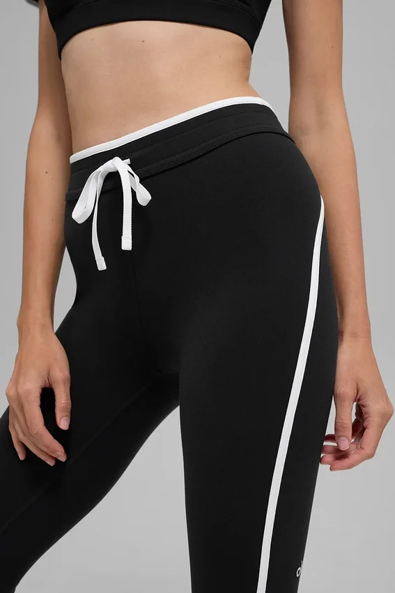 High-Waist Airbrush Caprihose im Race-Pace-Stil – Schwarz/Weiß