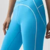 High-Waist Airbrush Legging mit Herzmotiv – Azurblau/Weiß