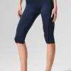 High-Waist Airlift Capri-Hose – Marineblau