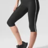 High-Waist Airlift Capri-Hose mit superglattem Kontrast – Schwarz/Weiß