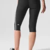 High-Waist Airlift Capri-Hose mit superglattem Kontrast – Schwarz/Weiß