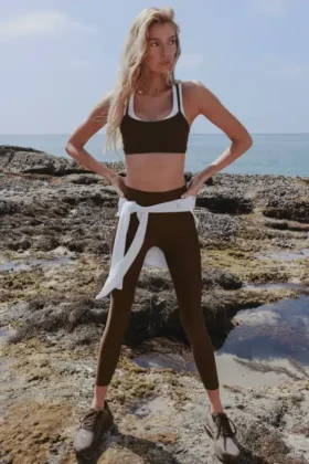 High-Waist Airlift Legging – Espresso