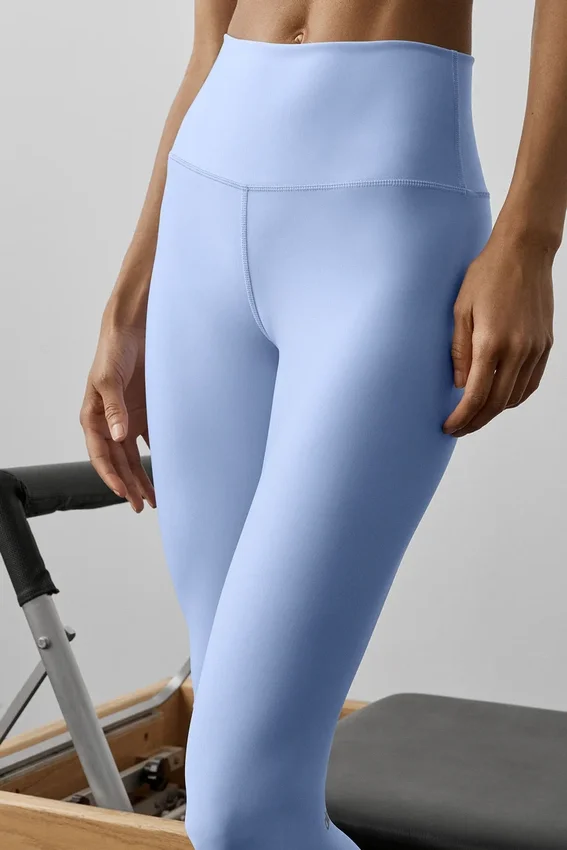 High-Waist Airlift Legging – Hellprovenceblau