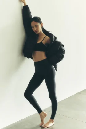 High-Waist Airlift Legging – Schwarz