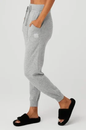 High-Waist „Cashmere Jet Set“-Hose – Taubengrau meliert