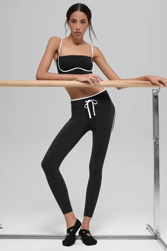 High-Waist Race Pace 7/8 Leggings – Schwarz/Weiß