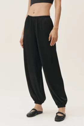 High-Waist-Radiance-Hose aus Seidenmischung – Schwarz