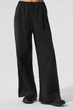 High-Waist-Trainingshose mit weitem Bein – Schwarz