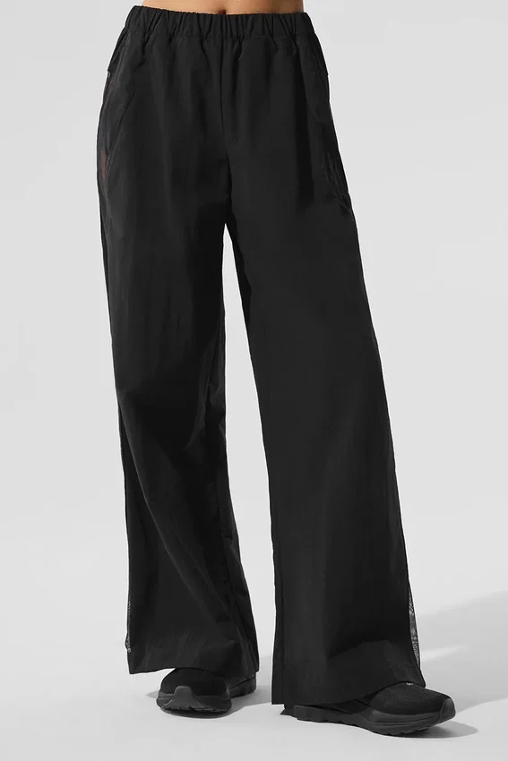 High-Waist-Trainingshose mit weitem Bein – Schwarz